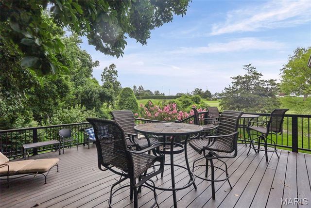 1 Saint Andrews Drive, Belleville, IL 62223