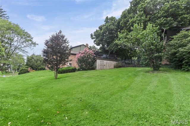 1 Saint Andrews Drive, Belleville, IL 62223