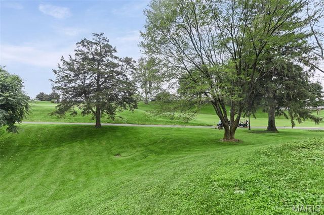 1 Saint Andrews Drive, Belleville, IL 62223