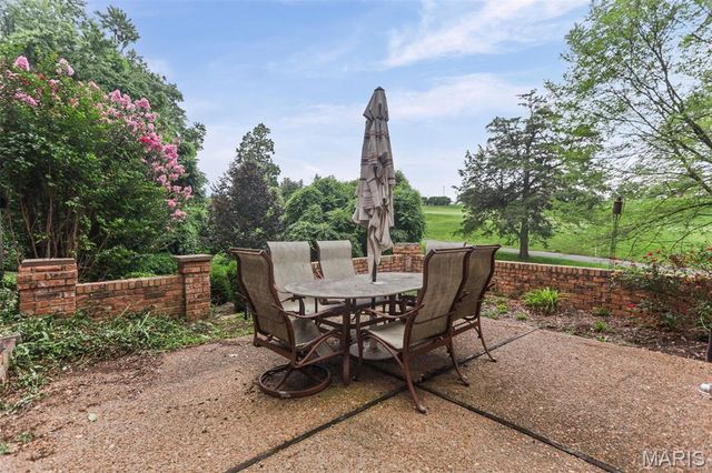 1 Saint Andrews Drive, Belleville, IL 62223