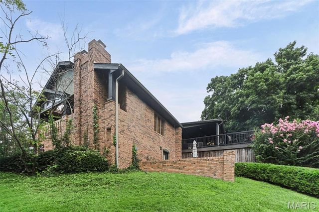 1 Saint Andrews Drive, Belleville, IL 62223