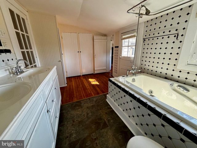 8122 JOHN MOSBY HWY., Boyce, VA 22620