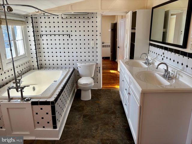 8122 JOHN MOSBY HWY., Boyce, VA 22620