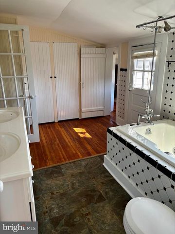 8122 JOHN MOSBY HWY., Boyce, VA 22620