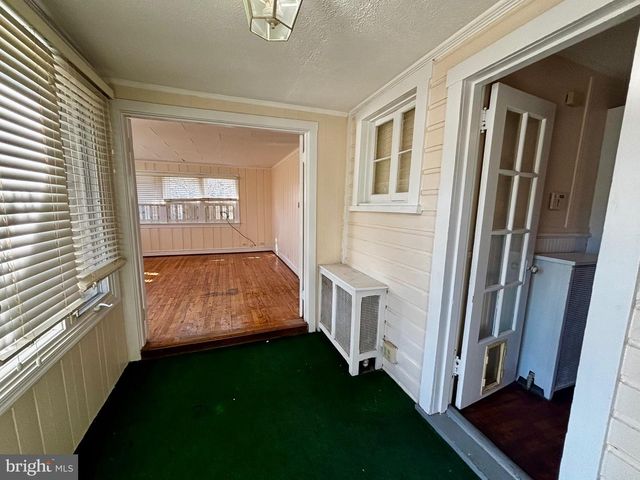 8122 JOHN MOSBY HWY., Boyce, VA 22620