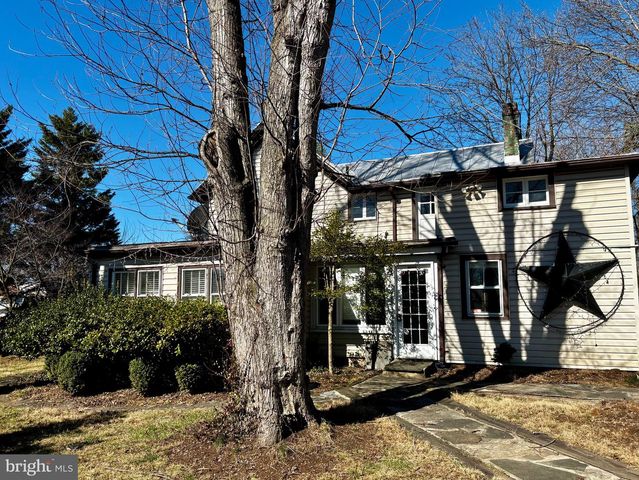 8122 JOHN MOSBY HWY., Boyce, VA 22620