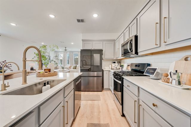 5011 Emerald Hill Drive, Princeton, TX 75071