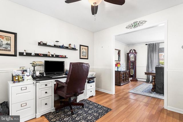 413 CAMELOT DR, Brookhaven, PA 19015