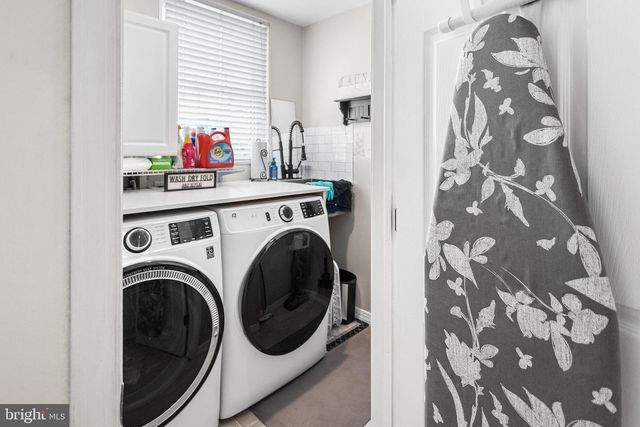 413 CAMELOT DR, Brookhaven, PA 19015