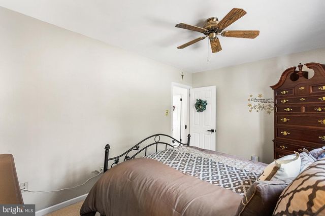 413 CAMELOT DR, Brookhaven, PA 19015