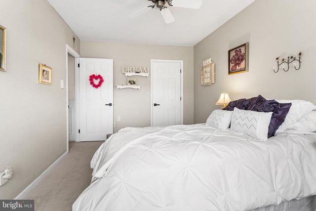 413 CAMELOT DR, Brookhaven, PA 19015