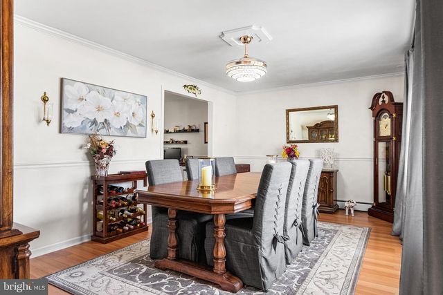 413 CAMELOT DR, Brookhaven, PA 19015