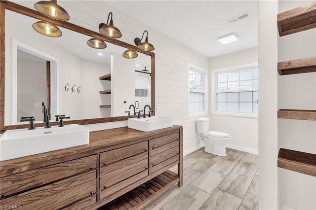 2304 Bayleaf Court, Greensboro, NC 27455