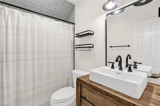 2304 Bayleaf Court, Greensboro, NC 27455