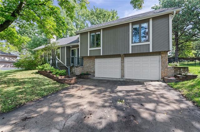 6015 Alden Street, Shawnee, KS 66216