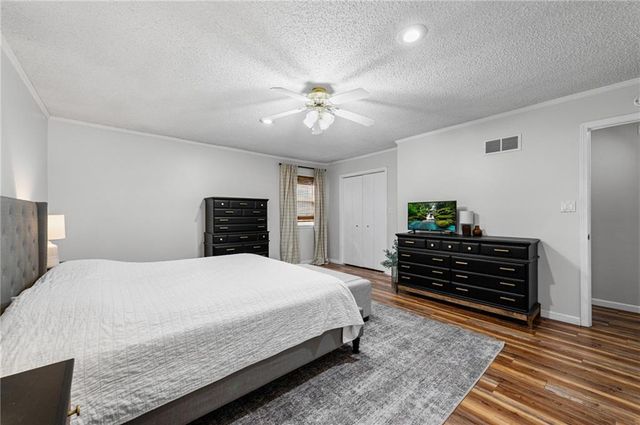 6015 Alden Street, Shawnee, KS 66216