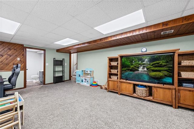 6015 Alden Street, Shawnee, KS 66216
