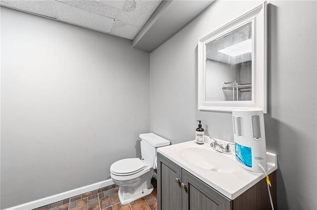 6015 Alden Street, Shawnee, KS 66216