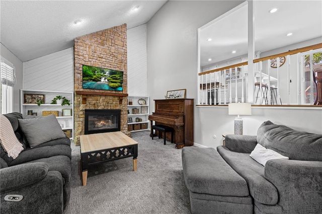 6015 Alden Street, Shawnee, KS 66216