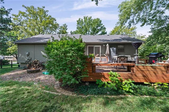 6015 Alden Street, Shawnee, KS 66216