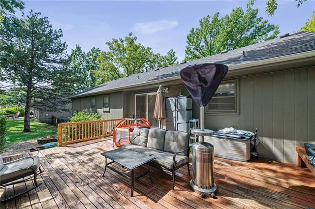6015 Alden Street, Shawnee, KS 66216