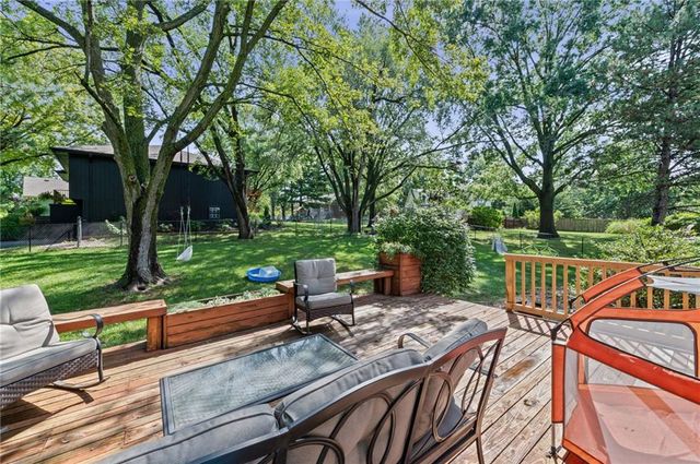 6015 Alden Street, Shawnee, KS 66216
