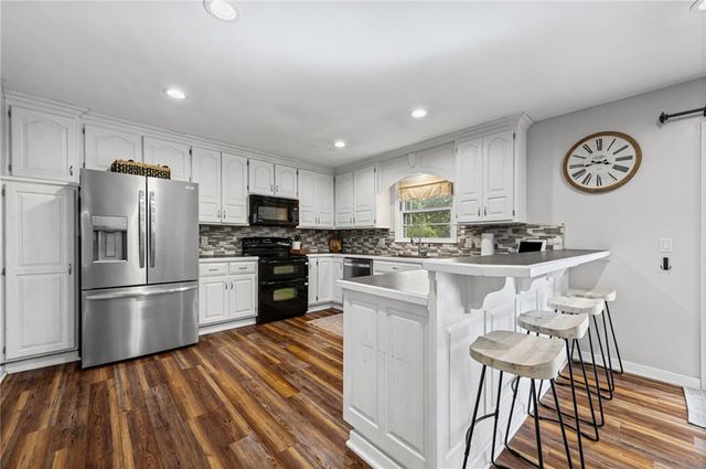 6015 Alden Street, Shawnee, KS 66216