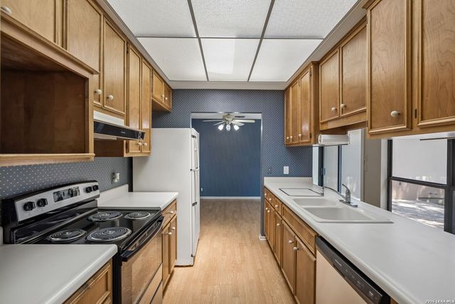1531 VISTA HILL ST, San Antonio, TX 78213