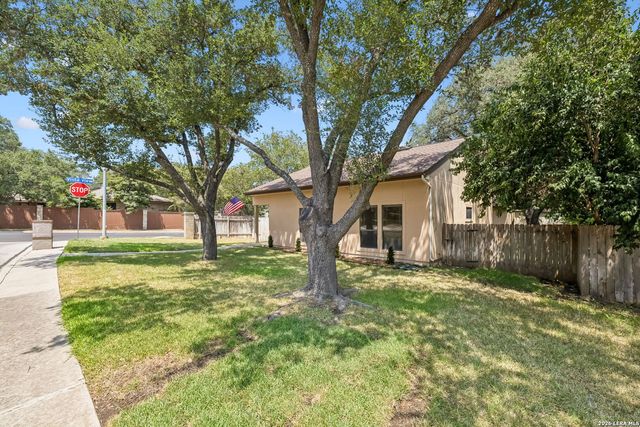 1531 VISTA HILL ST, San Antonio, TX 78213