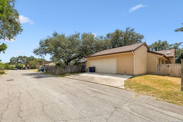 1531 VISTA HILL ST, San Antonio, TX 78213