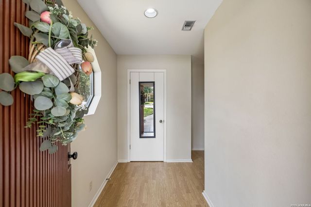 1531 VISTA HILL ST, San Antonio, TX 78213