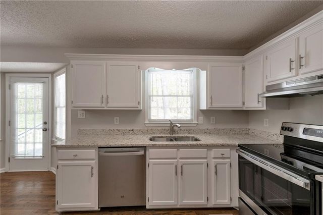 252 Amber Way, Dallas, GA 30157