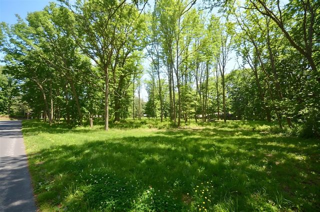 6029 Far Hills Way, Kalamazoo, MI 49009