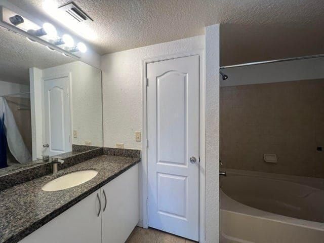 132 SW Peacock Boulevard 17-104, Port St. Lucie, FL 34986