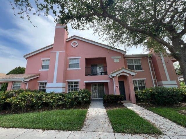 132 SW Peacock Boulevard 17-104, Port St. Lucie, FL 34986