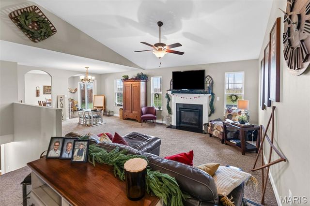 432 Mockingbird Lane, Waterloo, IL 62298