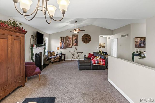 432 Mockingbird Lane, Waterloo, IL 62298