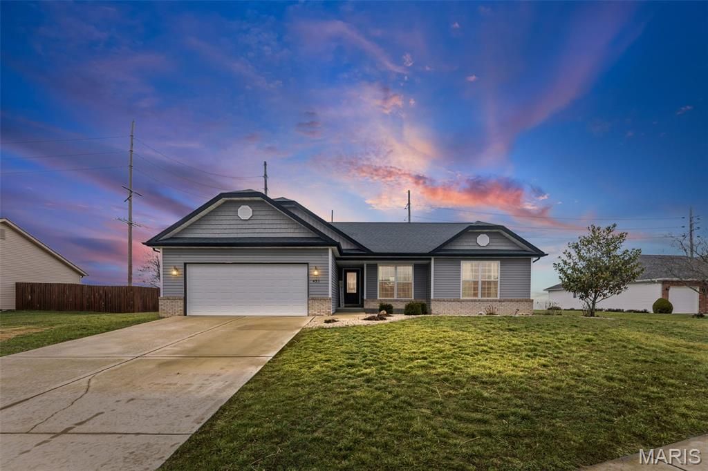 432 Mockingbird Lane, Waterloo, IL 62298