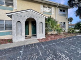 6635 Warwick CIR # 8, Fort Myers, FL 33919