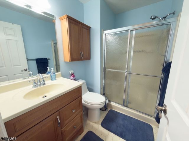 37 Boston Ct, Newark City, NJ 07103