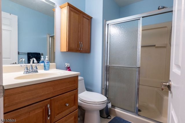 37 Boston Ct, Newark City, NJ 07103