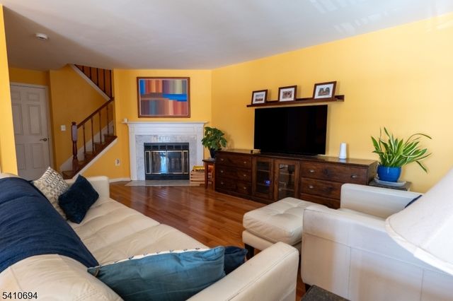 37 Boston Ct, Newark City, NJ 07103