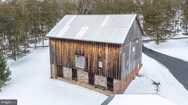 23 LILY VALLEY RD, Erwinna, PA 18920