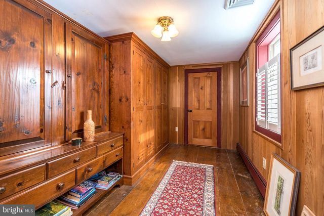 23 LILY VALLEY RD, Erwinna, PA 18920