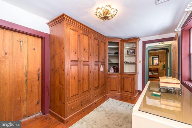 23 LILY VALLEY RD, Erwinna, PA 18920