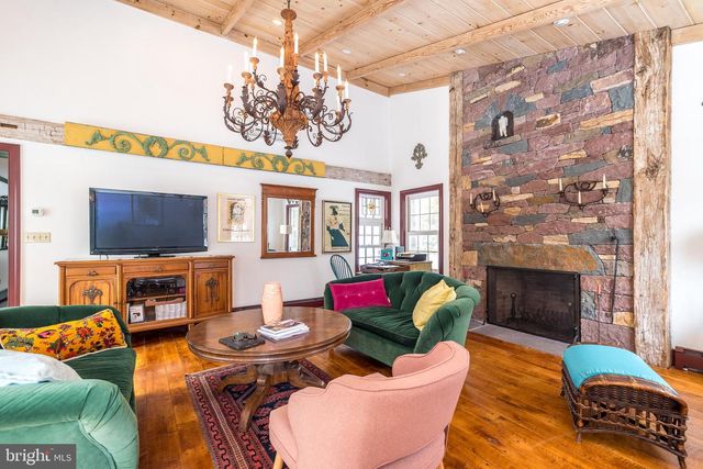 23 LILY VALLEY RD, Erwinna, PA 18920