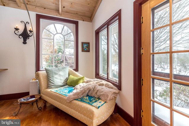 23 LILY VALLEY RD, Erwinna, PA 18920