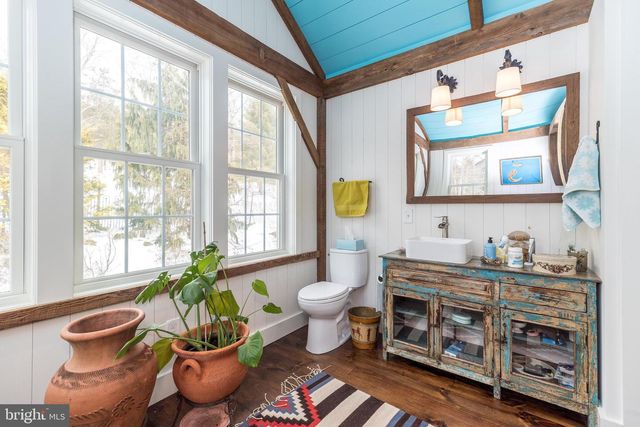 23 LILY VALLEY RD, Erwinna, PA 18920