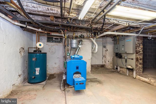 23 LILY VALLEY RD, Erwinna, PA 18920