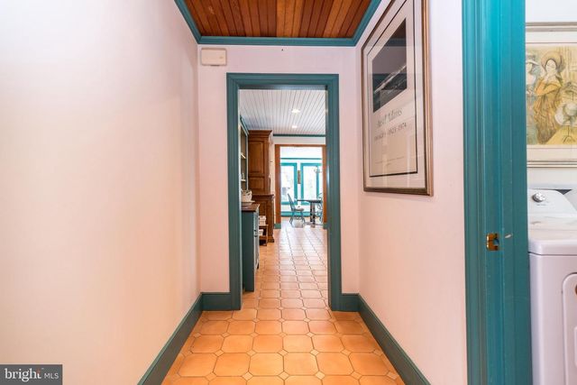 23 LILY VALLEY RD, Erwinna, PA 18920